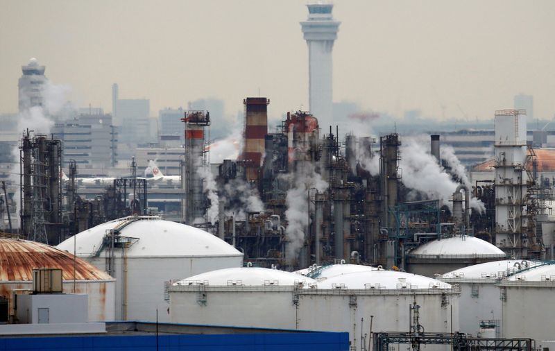 © Reuters. 日本の1月鉱工業生産0.8％増、「一進一退ながら弱含み」と経産省