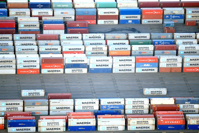 © Reuters. Containers are seen at a terminal in the port of Hamburg