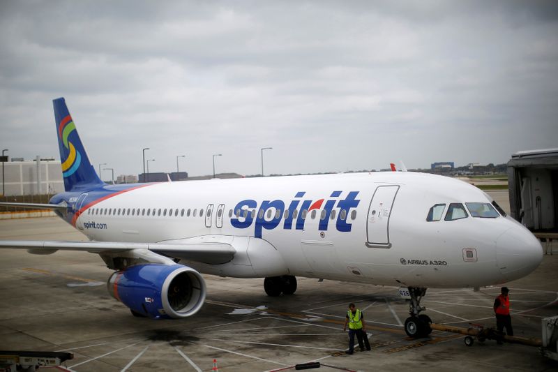 © Reuters. FILE PHOTO: A Spirit Airlines A320-200 airplane sits at a gate at the O'Hare Airport in Chicago, Illinois