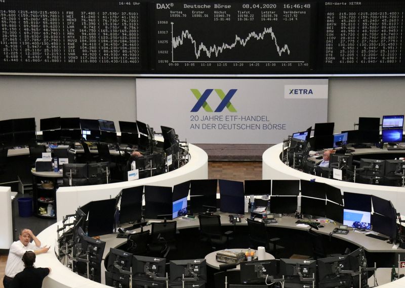 © Reuters. FILE PHOTO: The German share price index DAX graph is pictured at the stock exchange in Frankfurt