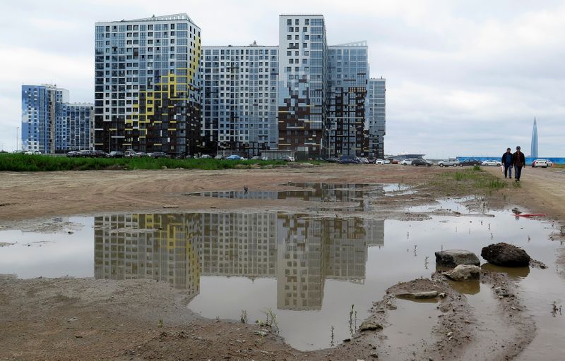 &copy; Reuters. Жилой дом в Санкт-Петербурге