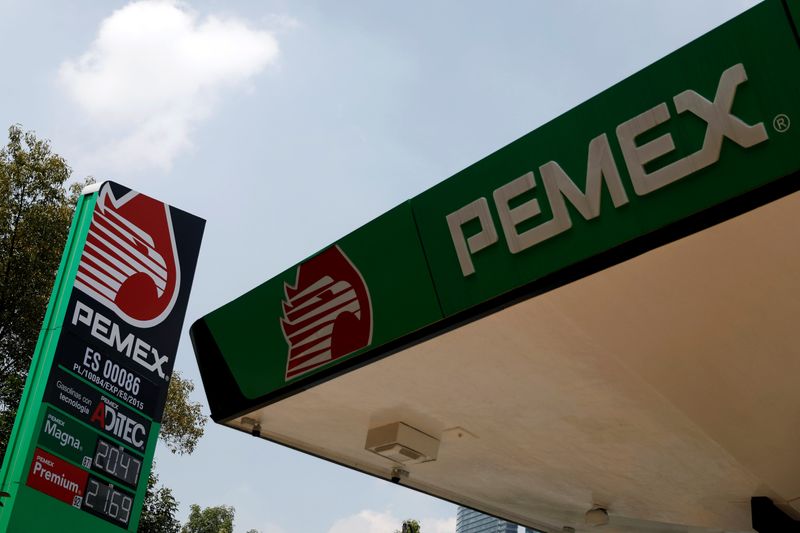 &copy; Reuters. Foto de archivo. Vista de una estación de servicio de la petrolera estatal mexicana Pemex en Ciudad de México