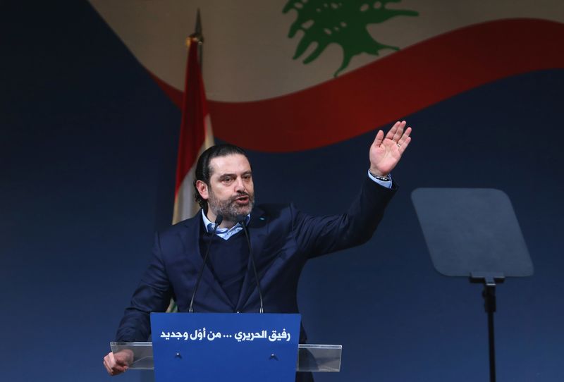 © Reuters. El ex primer ministro del Líbano, Saad al-Hariri, habla durante una ceremonia en Beirut