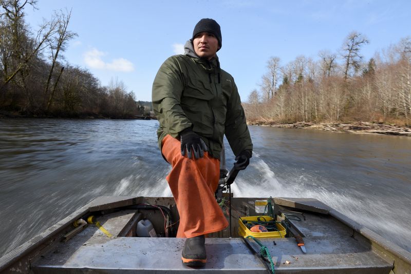 &copy; Reuters. The Wider Image: A U.S. tribe&apos;s uphill battle against climate change