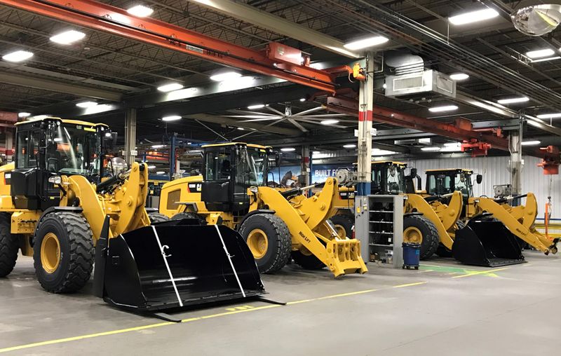 &copy; Reuters. FILE PHOTO: FILE PHOTO: Caterpillar&apos;s small wheel loader assembly plant is pictured in Clayton