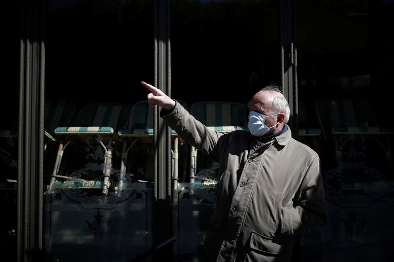 &copy; Reuters. Paris on lockdown marks one year anniversary of Notre Dame cathedral blaze