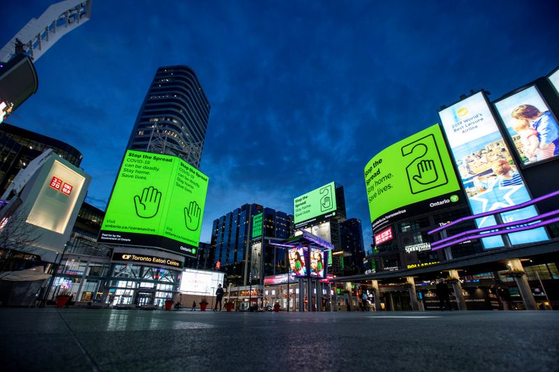 &copy; Reuters. FILE PHOTO: Yonge and Dundas Square in Toronto, Ontario, Canada