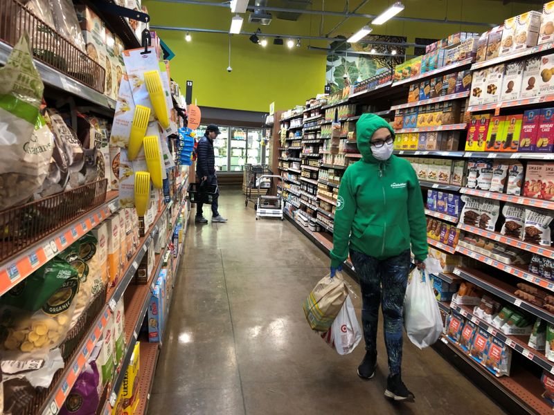 &copy; Reuters. Shoppers are seen at Whole Foods in Los Angeles, California