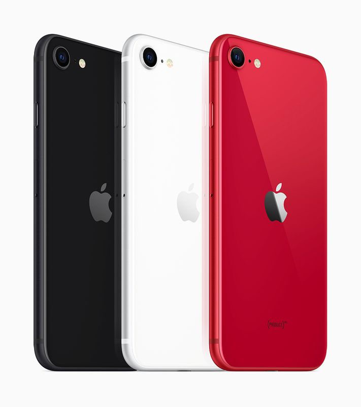 &copy; Reuters. 米アップル、新型ｉＰｈｏｎｅ ＳＥを24日発売　399ドルから