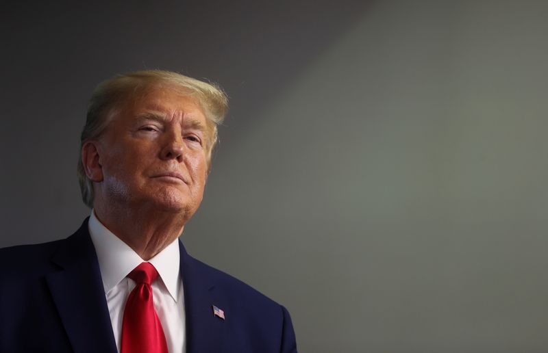 &copy; Reuters. U.S. President Trump leads daily coronavirus response briefing at the White House in Washington