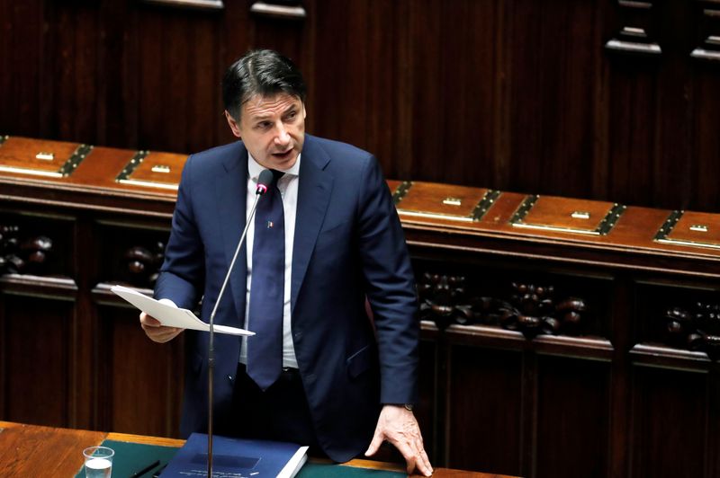 &copy; Reuters. Foto del martes del primer ministro de Italia, Giuseppe Conte, hablando ante el Parlamento en Roma