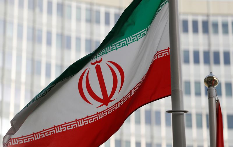 &copy; Reuters. The Iranian flag flutters in front the International Atomic Energy Agency (IAEA) headquarters in Vienna