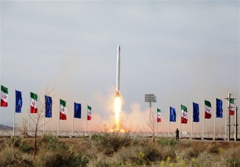 © Reuters. A first military satellite named Noor is launched into orbit by Iran's Revolutionary Guards Corps in an undisclosed location