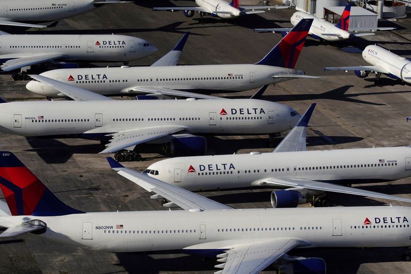 &copy; Reuters. 米デルタ航空、第1四半期は8年ぶり赤字　新型コロナで旅客急減