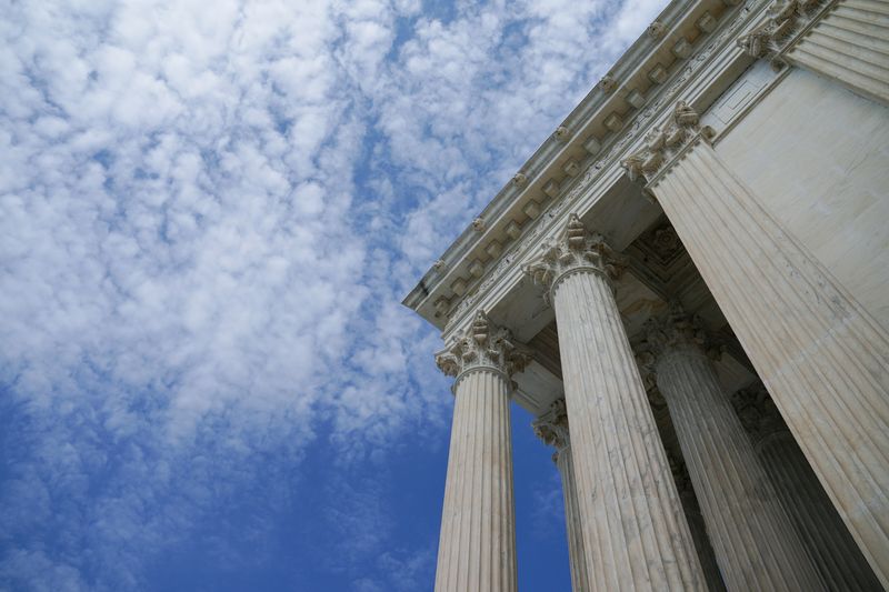 &copy; Reuters. FILE PHOTO: Scenes from the Exterior of the U.S. Supreme Court