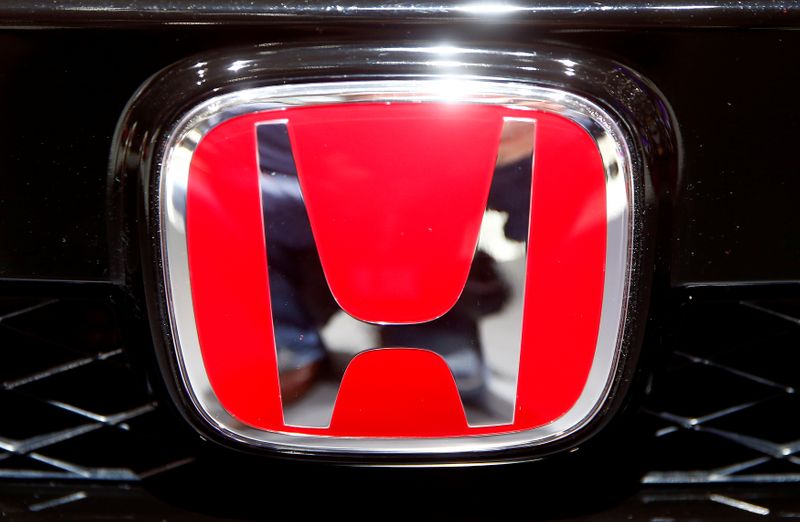 &copy; Reuters. FILE PHOTO: The logo of Honda is seen during the 87th International Motor Show at Palexpo in Geneva
