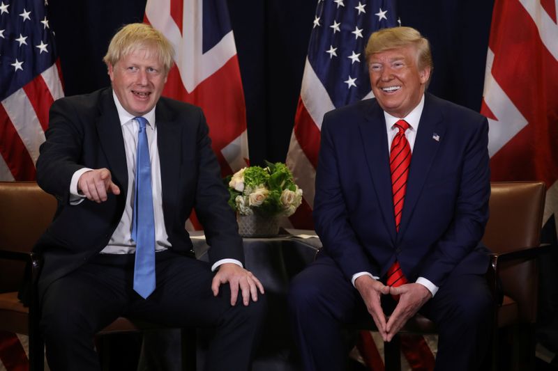 © Reuters. ترامب: رئيس وزراء بريطانيا في حالة رائعة