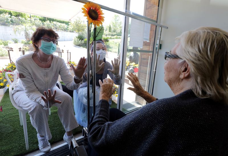 &copy; Reuters. Coronavirus disease (COVID-19) outbreak in Villeneuve-Loubet