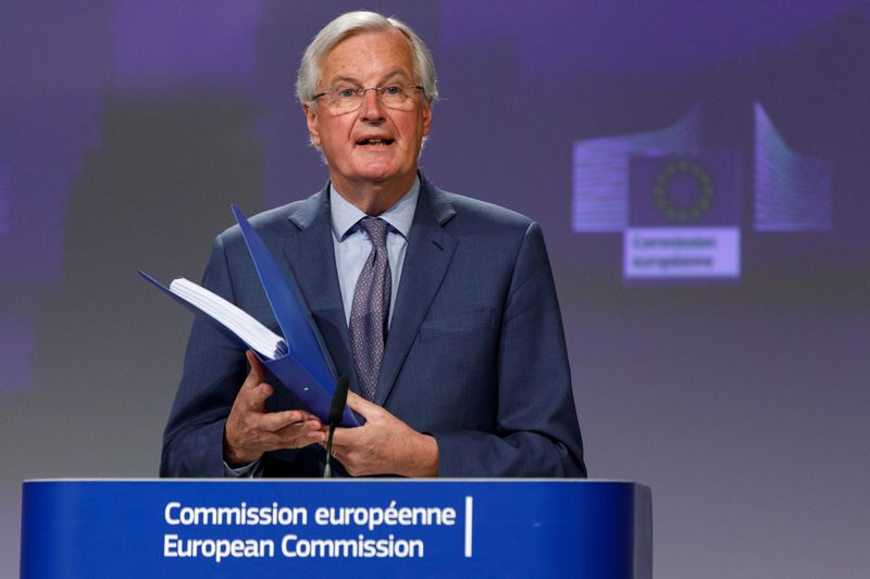 © Reuters. EU's Brexit negotiator Barnier gives a news conference after Brexit negotiations, in Brussels