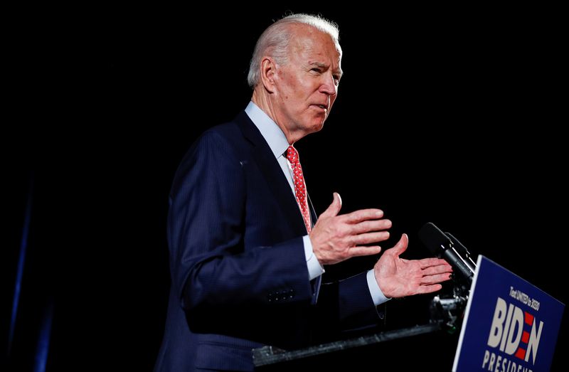 &copy; Reuters. FILE PHOTO: Democratic U.S. presidential candidate Joe Biden speaks about coronavirus pandemic at event in Wilmington