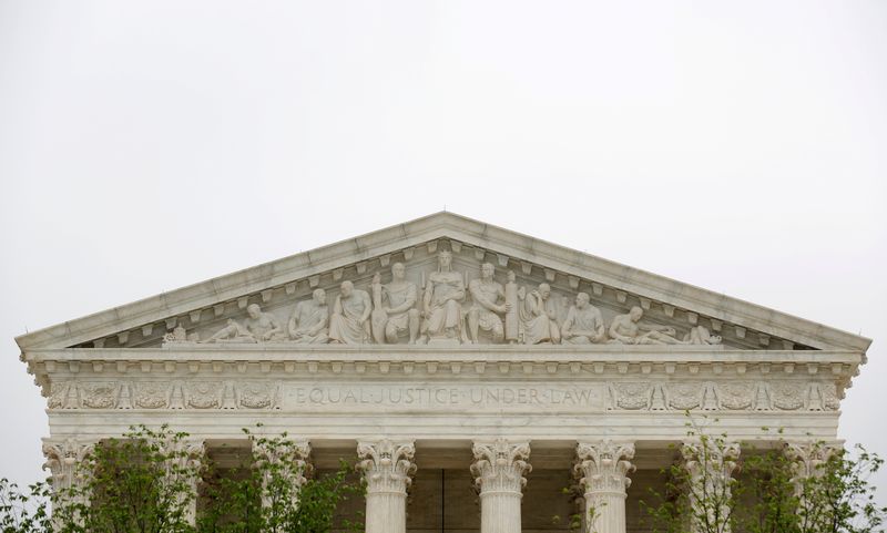 &copy; Reuters. FILE PHOTO: The Supreme Court stands  in Washington