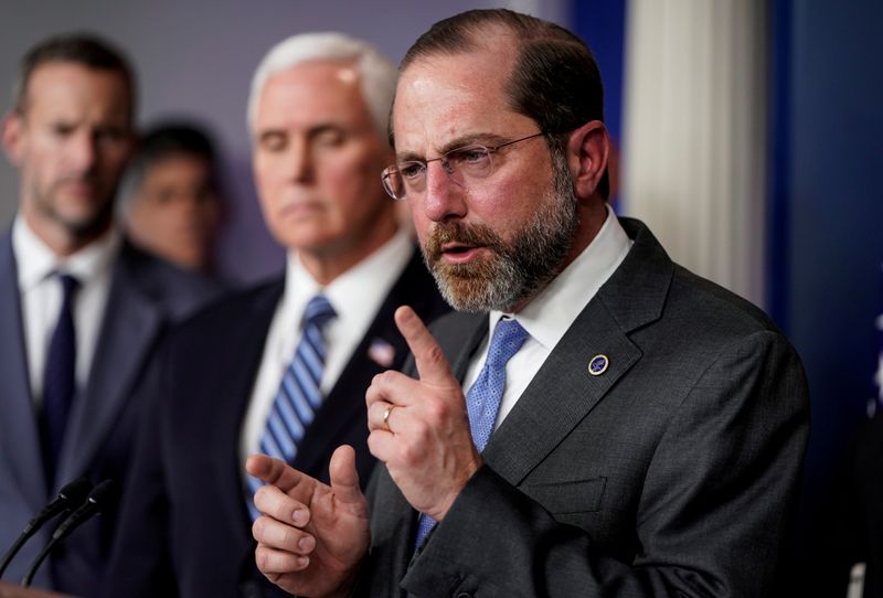 &copy; Reuters. Alex Azar speaks during a news briefing on the administration&apos;s response to the coronavirus in Washington