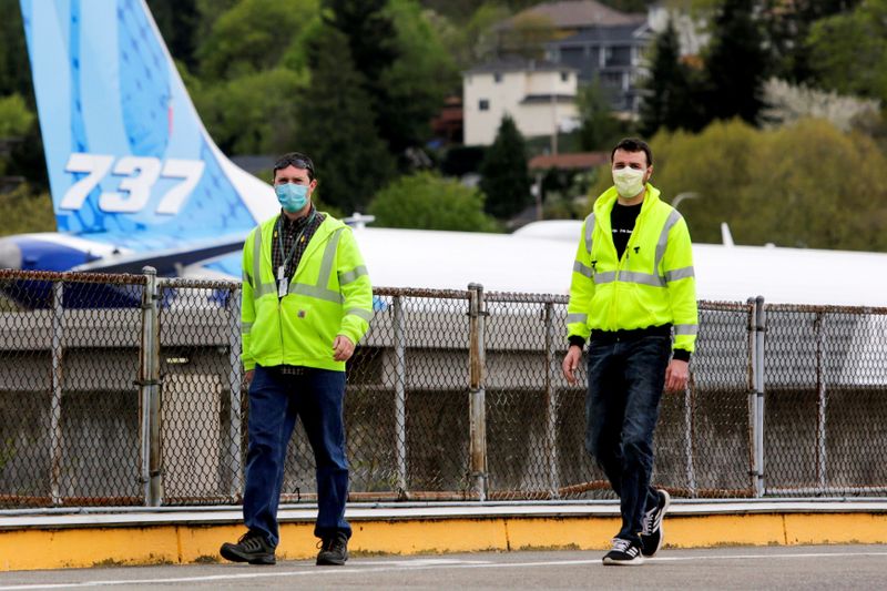© Reuters. FILE PHOTO: Outbreak of the coronavirus disease (COVID-19) in Renton, Washington