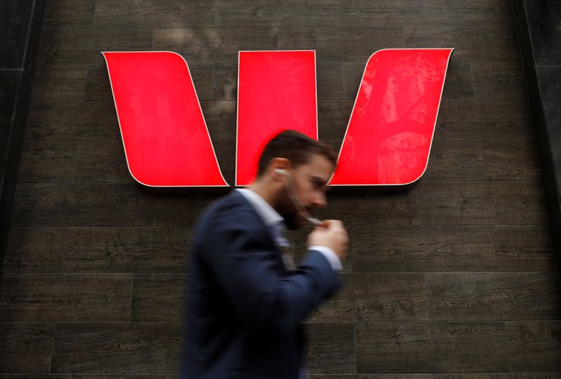 &copy; Reuters. A man walks past a Westpac bank branch in Sydney, Australia