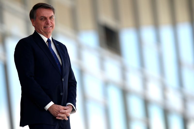 &copy; Reuters. El presidente de Brasil, Jair Bolsonaro, en el Palacio del Planalto