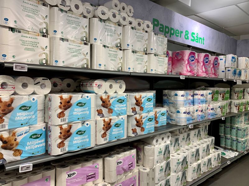 &copy; Reuters. Toilet paper rolls fill the shelves at a store in Stockholm