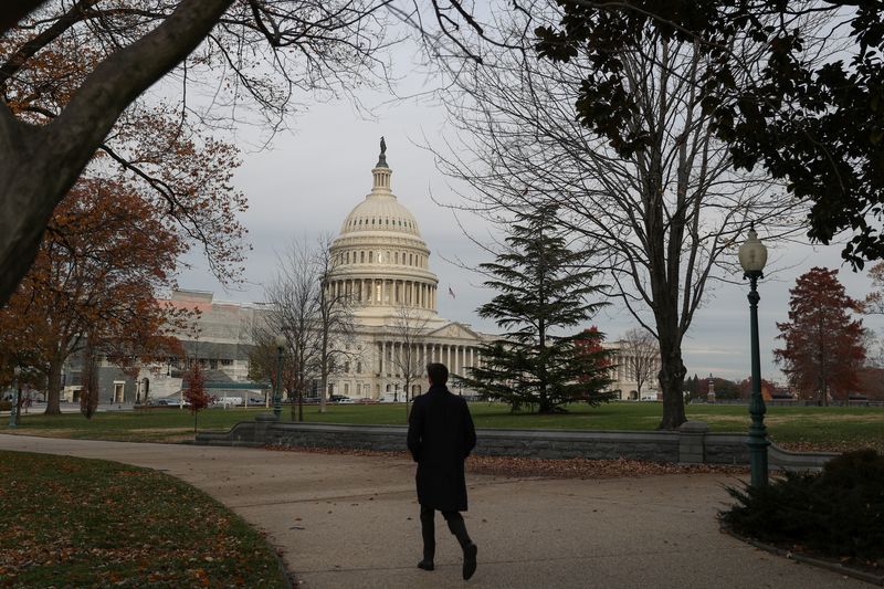 &copy; Reuters. FILE PHOTO: The U.S. Capitol building is seen on Capitol Hill in Washington