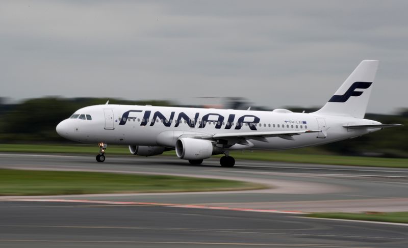&copy; Reuters. FILE PHOTO: A Finnair Airbus A320 aircraft at Manchester Airport in Britain