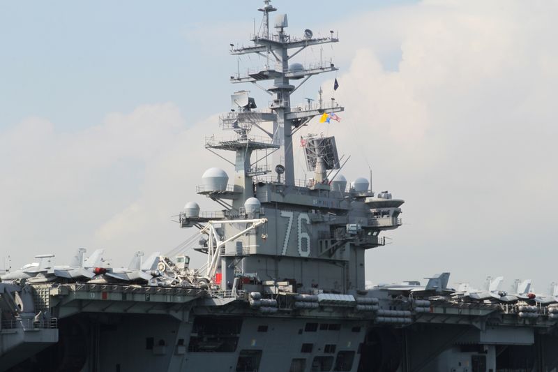 &copy; Reuters. U.S. Navy aircraft carrier USS Ronald Reagan is seen during its visit to Hong Kong