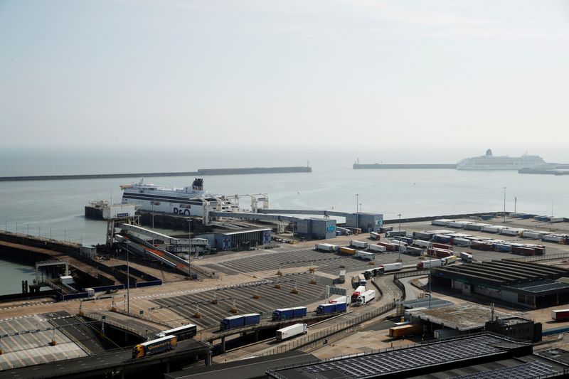 &copy; Reuters. FOTO DE ARCHIVO: Vista general del puerto de Dover
