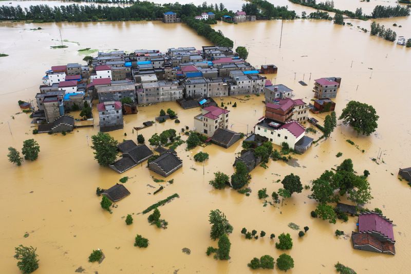 &copy; Reuters. 中国、観測開始以来の大雨　33河川で水位過去最高