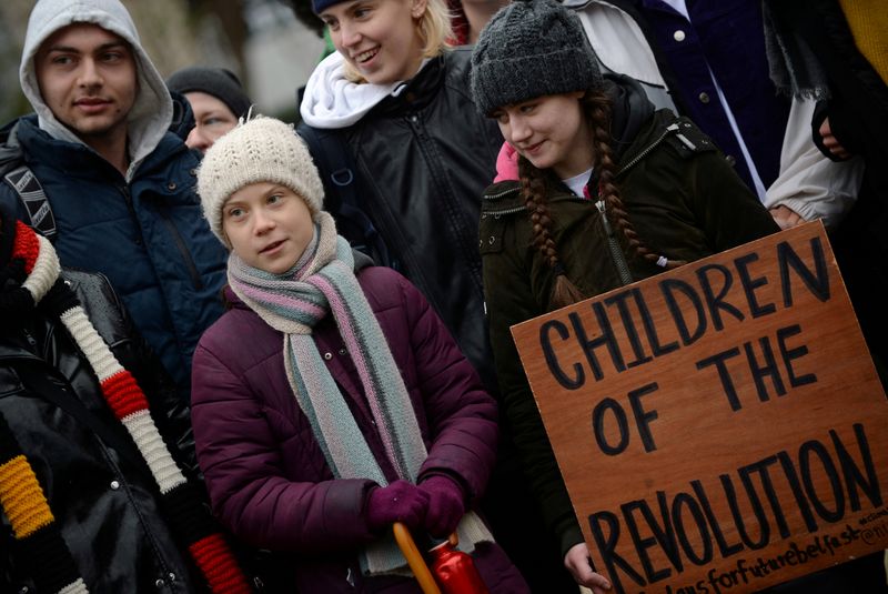 &copy; Reuters. FILE PHOTO: Swedish climate activist Greta Thunberg takes part in a protest outside the EU Council as EU environment ministers meet in Brussels