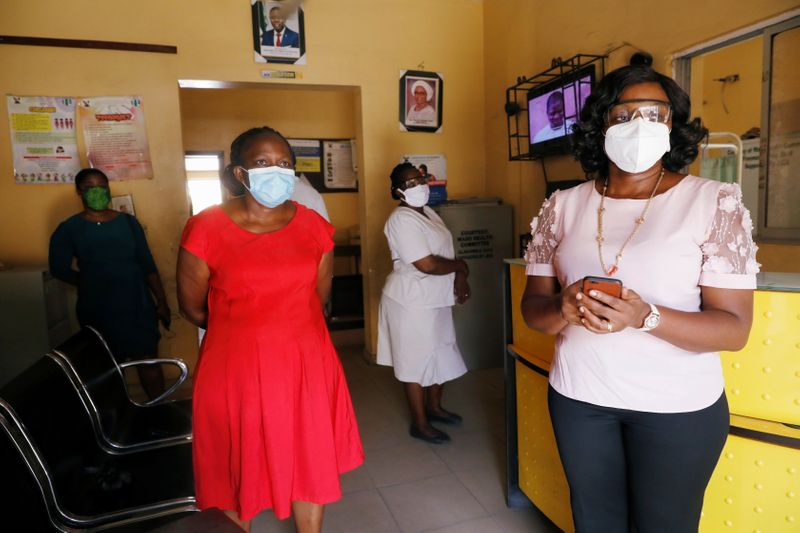 &copy; Reuters. Members of the contact-tracing team are seen at the Primary Healthcare Centre, amid the spread of the coronavirus disease (COVID-19), in Lagos