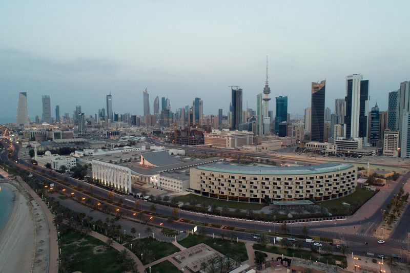 &copy; Reuters. An aerial view shows Kuwait City and the National Assembly Building (Kuwait Parliament), after the country entered virtual lockdown, as a preventive measure against coronavirus disease (COVID-19) in Kuwait City