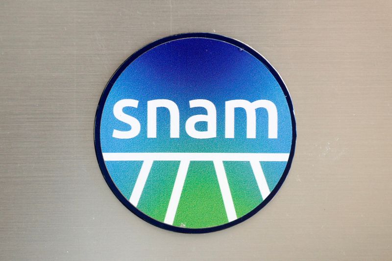 &copy; Reuters. Italian gas group Snam logo is seen outside their office in Rome