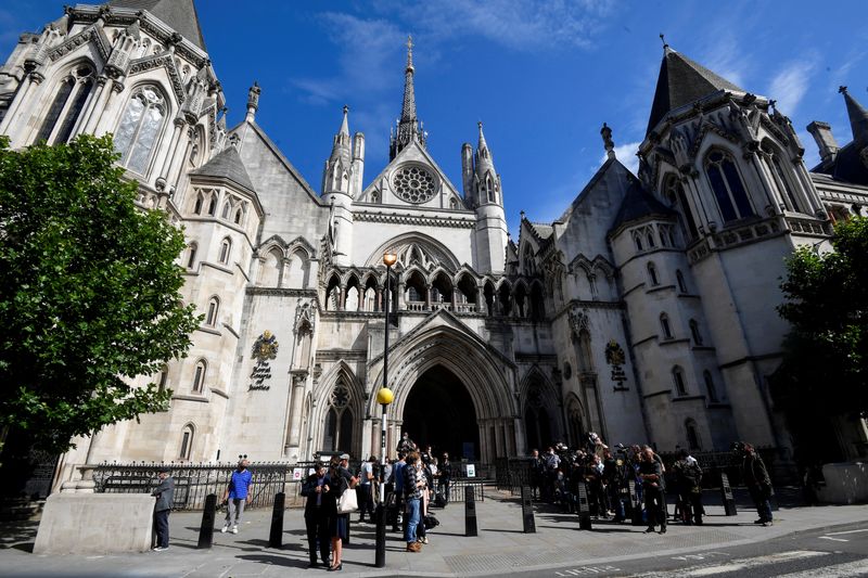 &copy; Reuters. FILE PHOTO: High Court in London