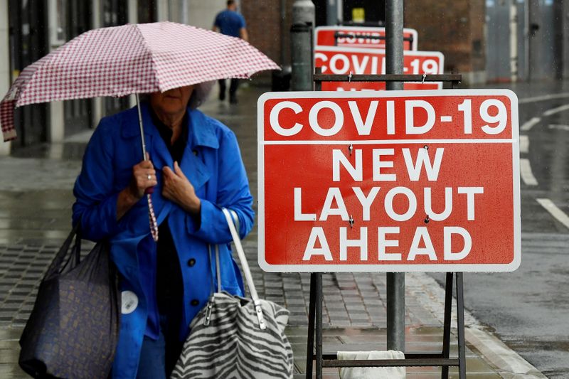 © Reuters. FILE PHOTO: The coronavirus disease (COVID-19) outbreak, in London