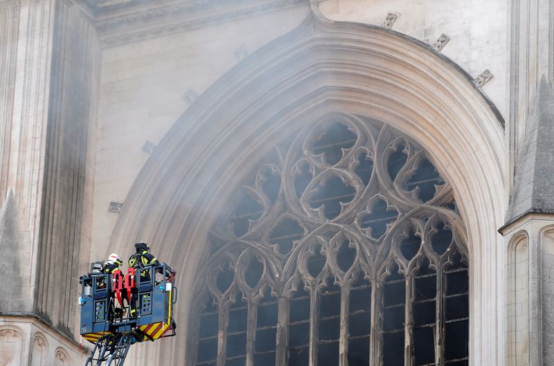 &copy; Reuters. LES EXPERTS AU CHEVET DE LA CATHÉDRALE DE NANTES, AU MOINS 3 ANS DE TRAVAUX À PRÉVOIR