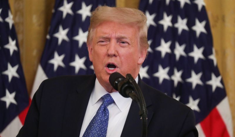 &copy; Reuters. El presidente de Estados Unidos, Donald Trump, durante un evento en la Casa Blanca sobre el envío de agentes federales a ciudades del país para combatir la violencia, en Washington