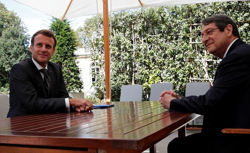 &copy; Reuters. French President Macron meets his counterpart of Cyprus Anastasiades in Paris