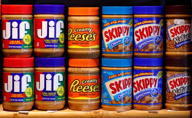 &copy; Reuters. FILE PHOTO: A variety of peanut butter made in USA are displayed in the &quot;American lifestyle&quot; store in Berlin
