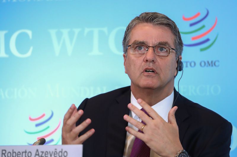 &copy; Reuters. Imagen de archivo del director general de la Organización Mundial de Comercio (OMC), Roberto Azevedo, durante una conferencia de prensa después de una reunión del Consejo General en Ginebra