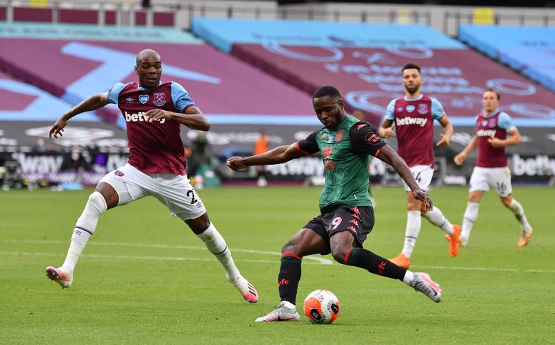 &copy; Reuters. Premier League - West Ham United v Aston Villa