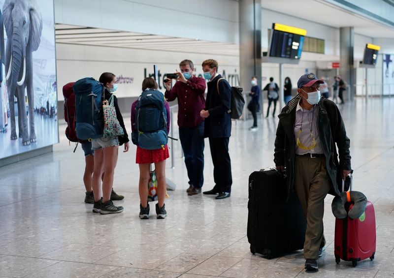 &copy; Reuters. UK airports following new quarantine rules