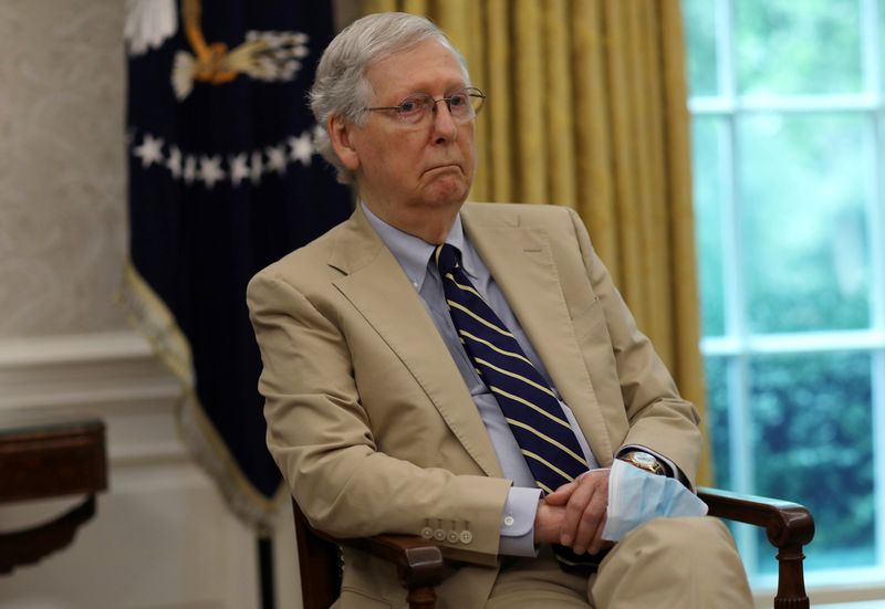 &copy; Reuters. U.S. Senate Majority Leader McConnell attends meeting to discuss coronavirus aid legislation at the White House in Washington