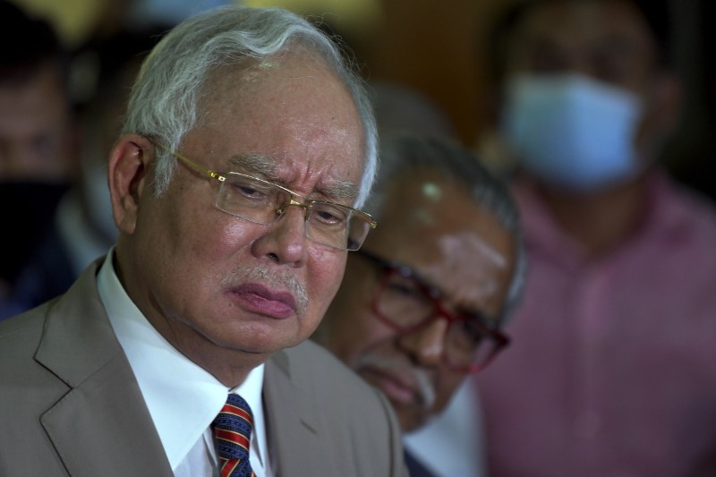 © Reuters. السجن 12 عاما لرئيس وزراء ماليزيا السابق نجيب في قضية فساد
